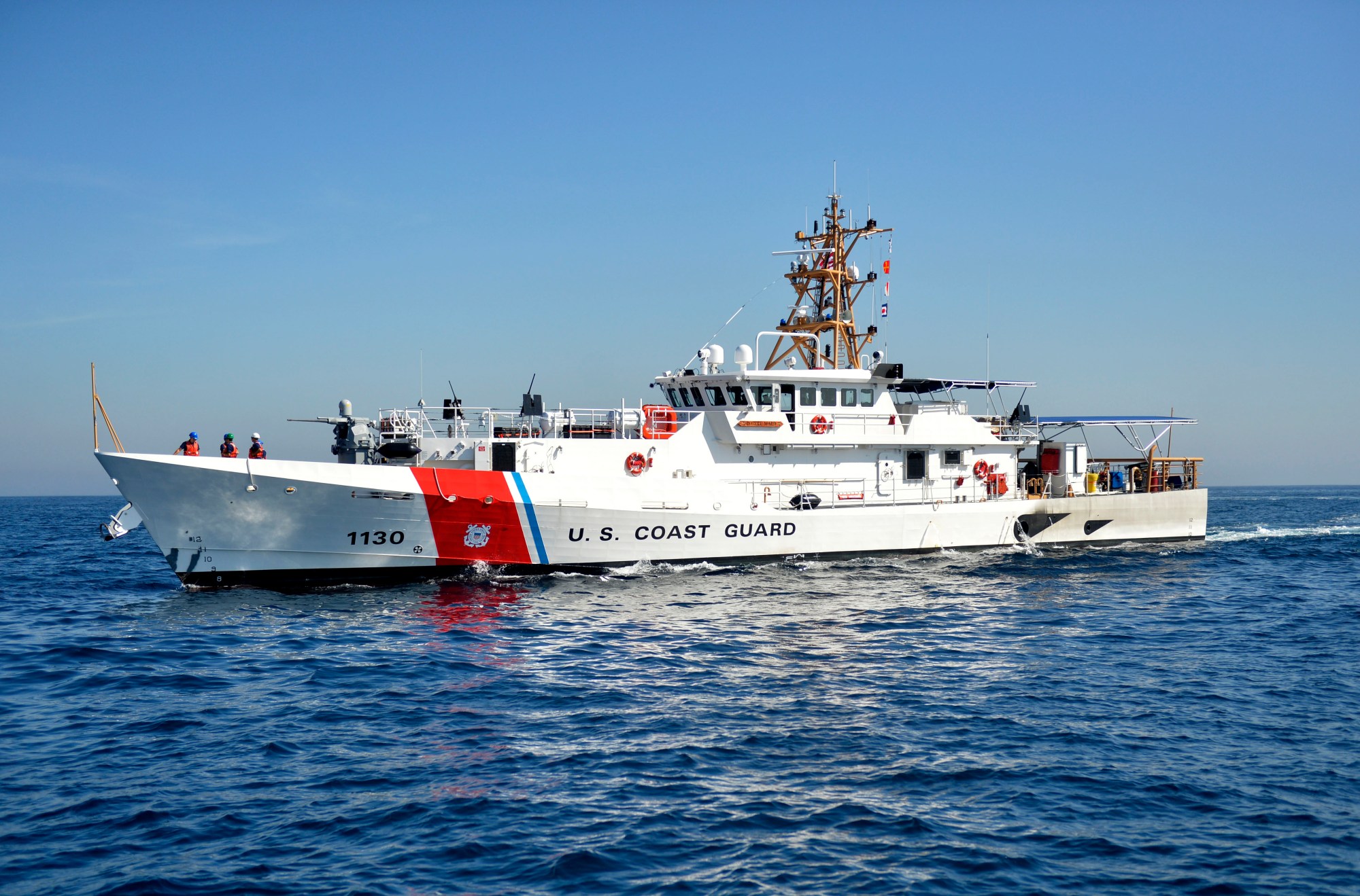  Coast Guard uses force to stop migrant boat off Imperial Beach