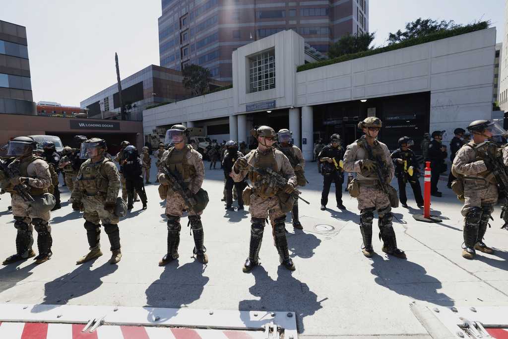  Pentagon to withdraw 700 Marines from Los Angeles