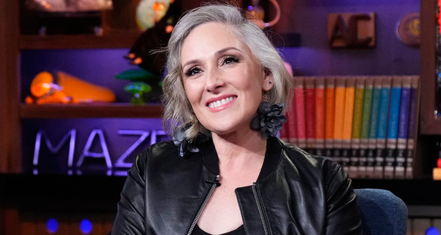  Ricki Lake Shares Side by Side Photos of Face & Neck Lift On 1 Year Anniversary of Surgery