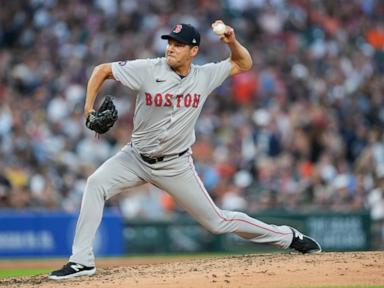 Royals calling up 45-year-old pitcher Rich Hill from minors for a start against the Cubs