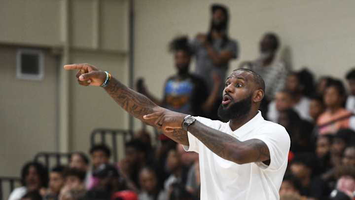 Lakers Notes: LeBron James Trade Urged, LeBron Prediction Made, Shaq Sends Message to Nikola Jokic
