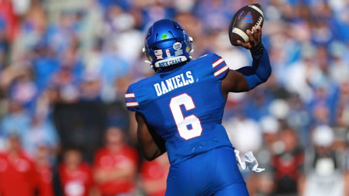  Lance Leipold Makes Strong Statement on Kansas QB Jalon Daniels