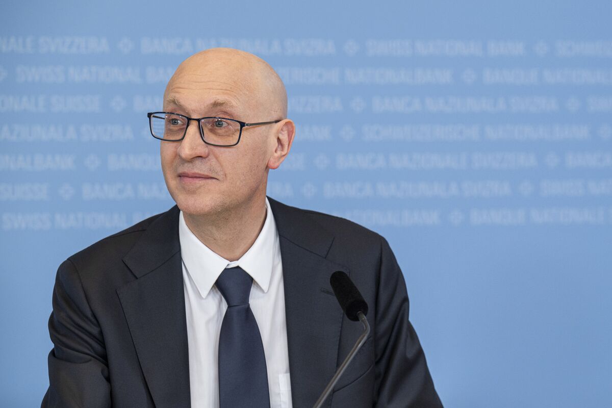  SNB’s Martin Says Credit Demand Shifting to Swiss-Focused Banks