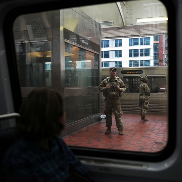  After Trump’s Threat to Send National Guard to Chicago, Democrats Push Back