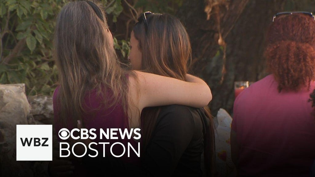 Vigil held for 13-year-old girl who died in Marblehead crash