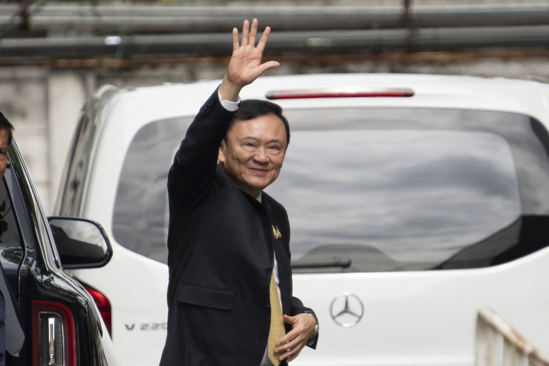  Thai court acquits former Prime Minister Thaksin Shinawatra of royal defamation charge