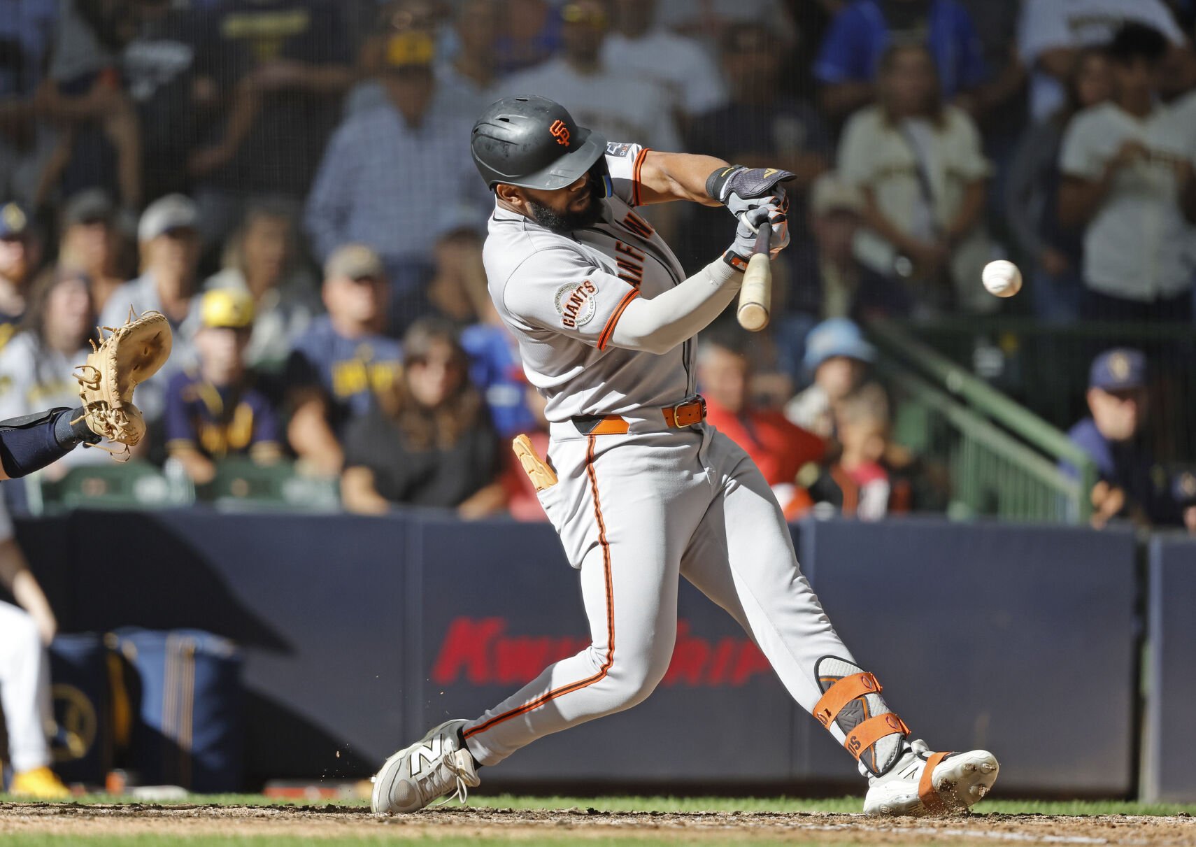 Ramos hits 2-run single off Megill with 2 outs in 9th as Giants rally past Brewers 4-3