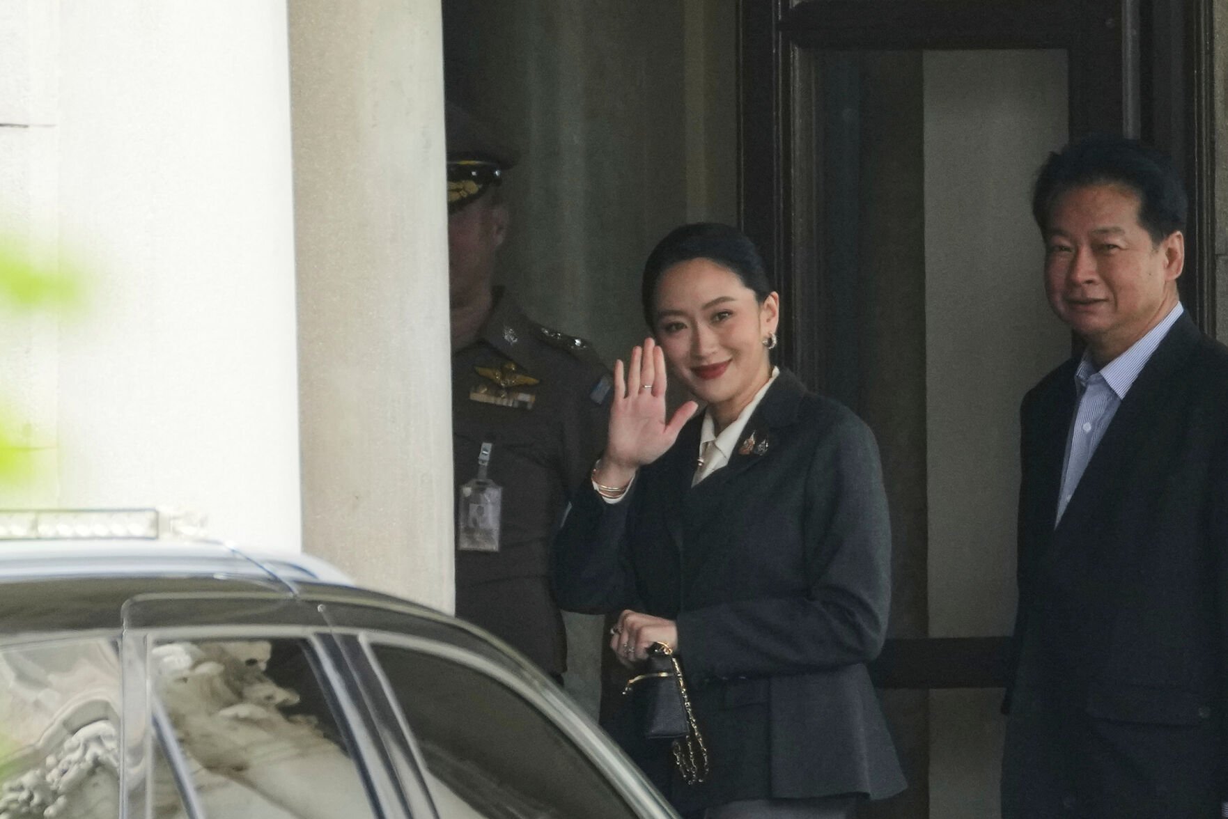  Thai court dismisses prime minister over compromising phone call with Cambodian leader