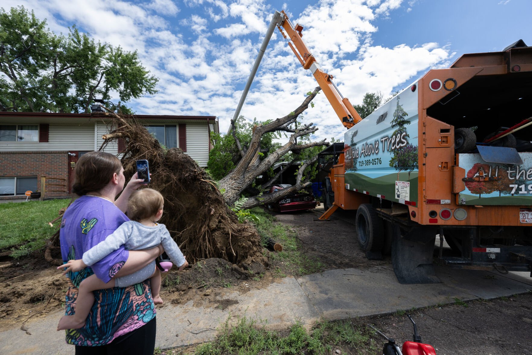 Storm knocks out power, topples trees in Colorado Springs Thursday night