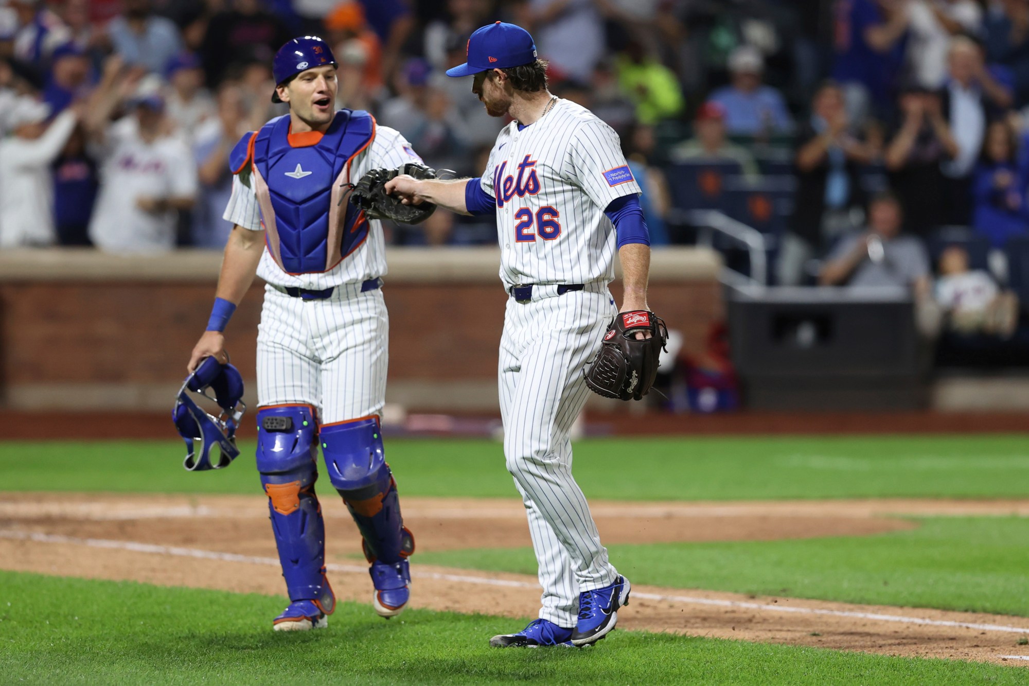  Nolan McLean continues to shine, throws 8 scoreless innings in Mets win over Phillies