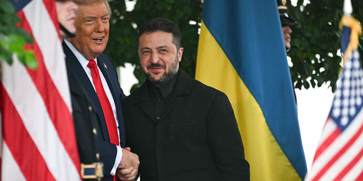  Zelenskyy Dons Suit in Meeting With Trump