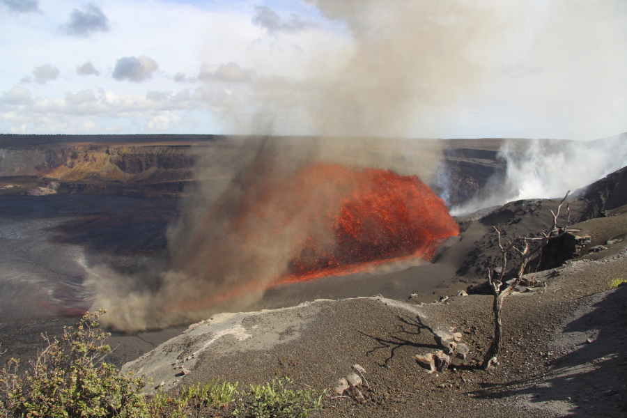 Hawaii’s Kilauea resumes shooting lava in summit crater