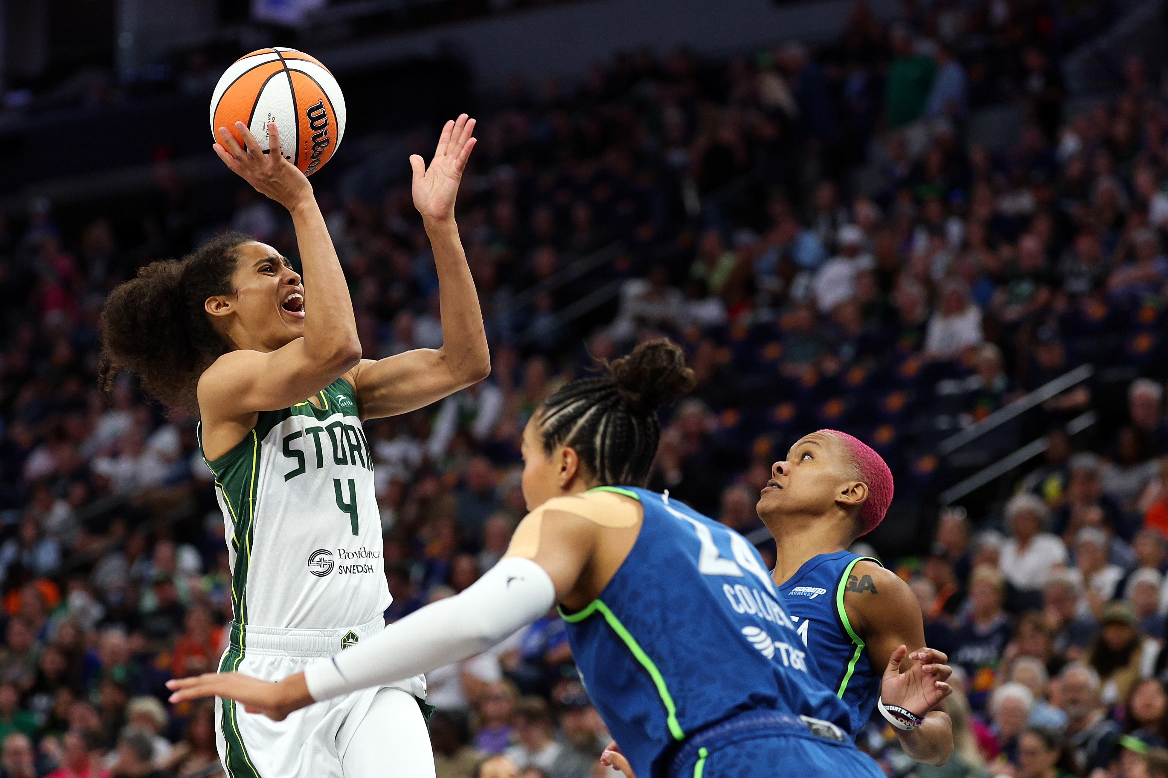 Seattle blitzes Lynx with 60-point second half