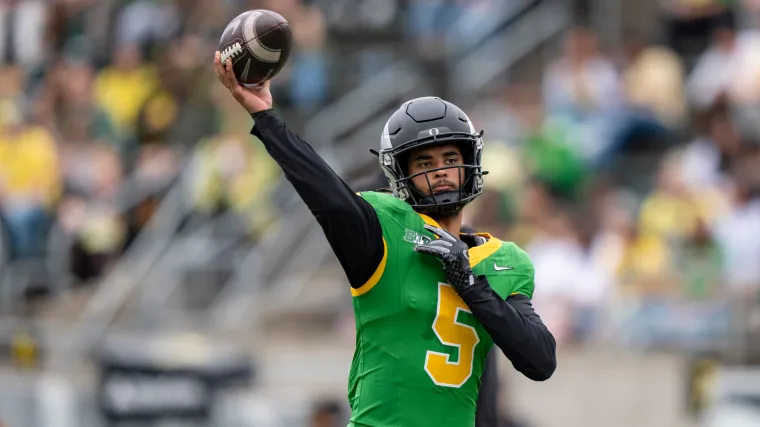  CFB analyst extends praise to Oregon quarterback Dante Moore | Sporting News