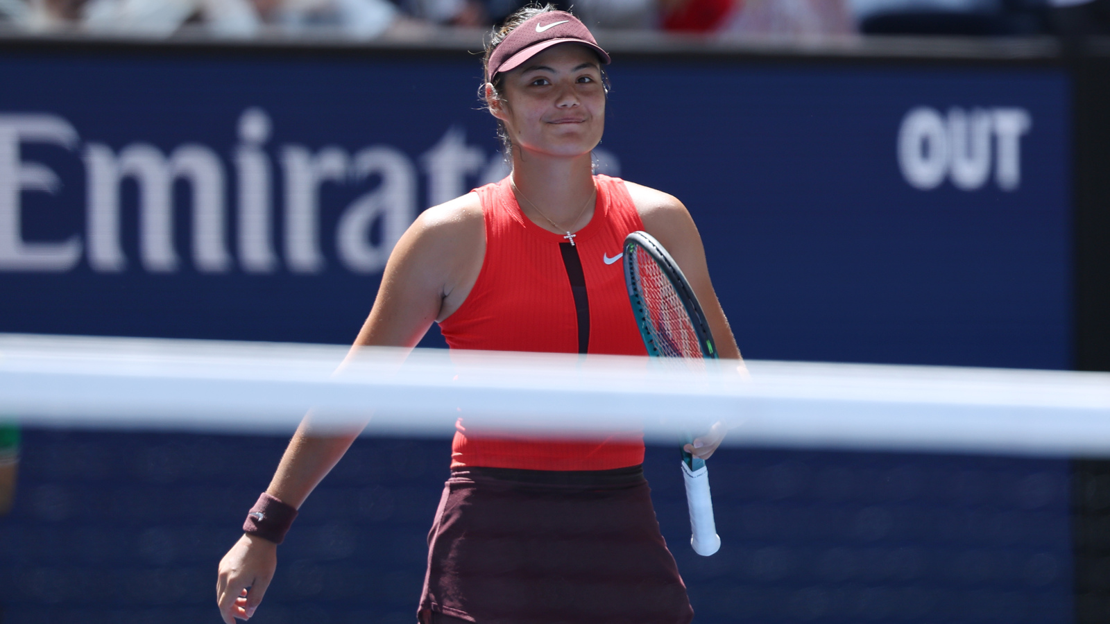  (In Pictures) Emma Raducanu’s Match Halted as US Open Cameraman Takes a Tumble on Court