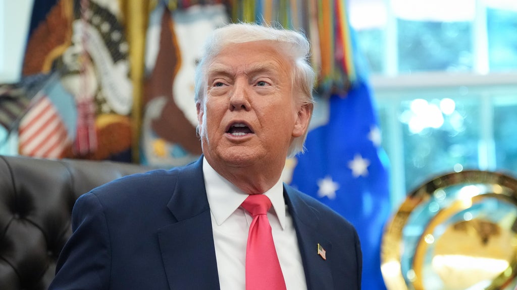  Judge blocks Trump from cutting funding to dozens of “sanctuary” cities, including Los Angeles and Chicago