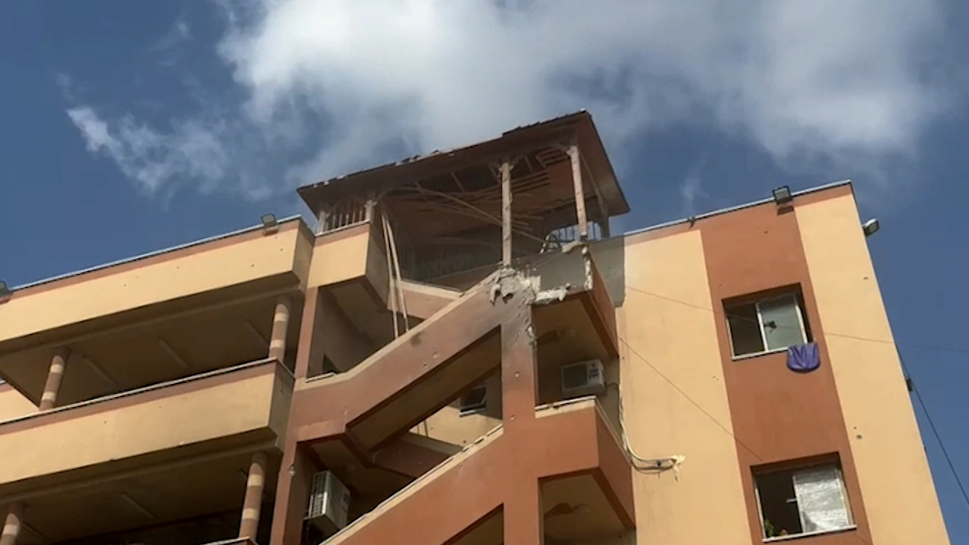  Reporter describes Gaza hospital attack that killed four journalists