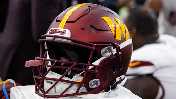 Jets Add Standout LB, UDFA To Practice Squad, Cut Rookie