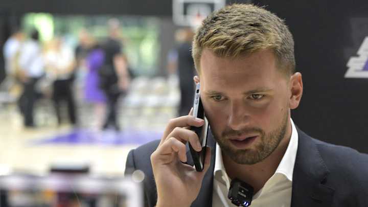 Lakers Notes: LeBron James Future Predicted, Luka Doncic MVP Prediction, LA Free Agent Remains Unsigned