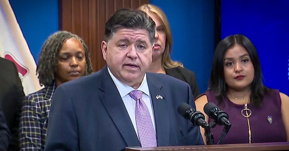  Illinois Gov. JB Pritzker calls armed immigration officers in Chicago an ‘attack on Americans’