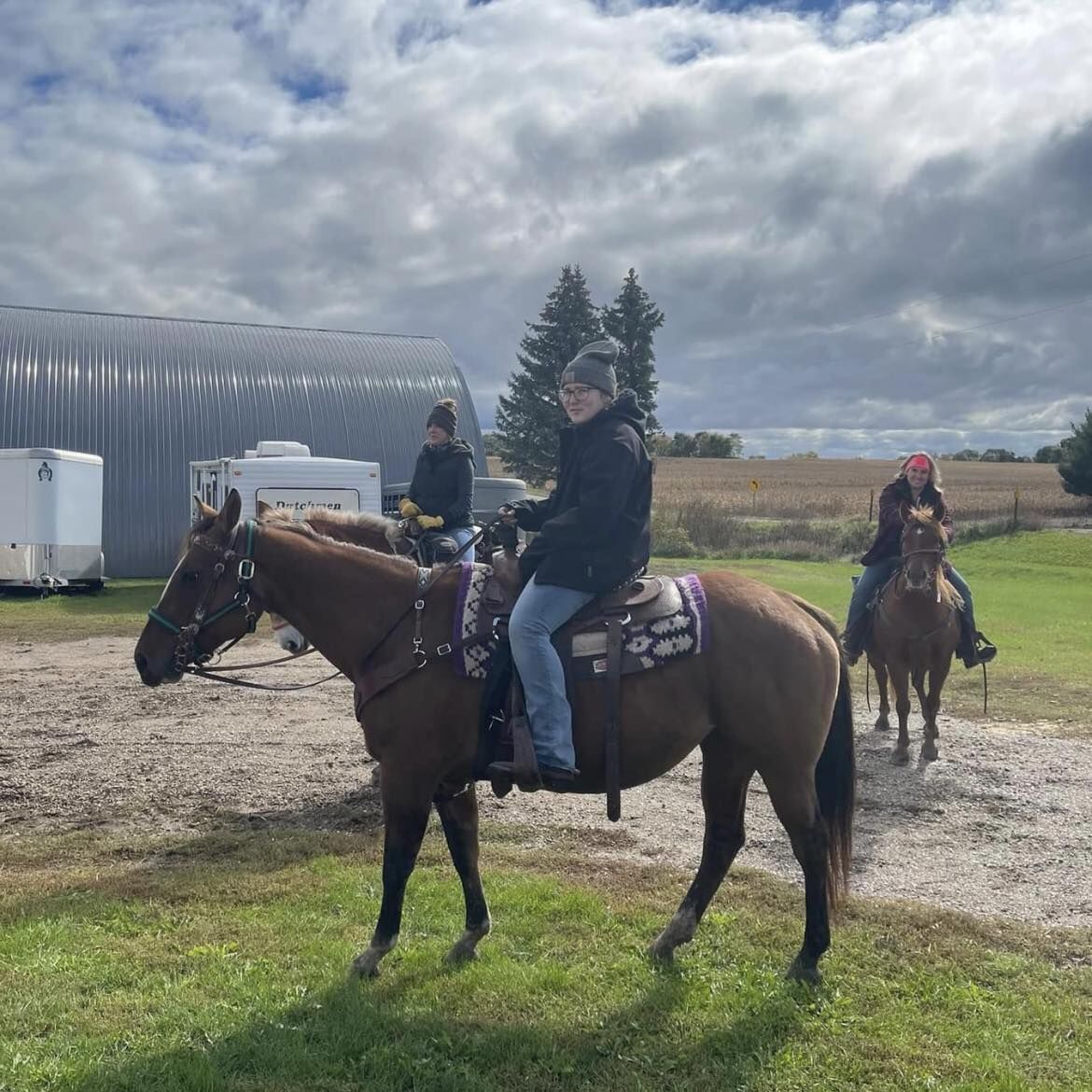 Le Sueur-Henderson community rallies around family of teen killed in crash