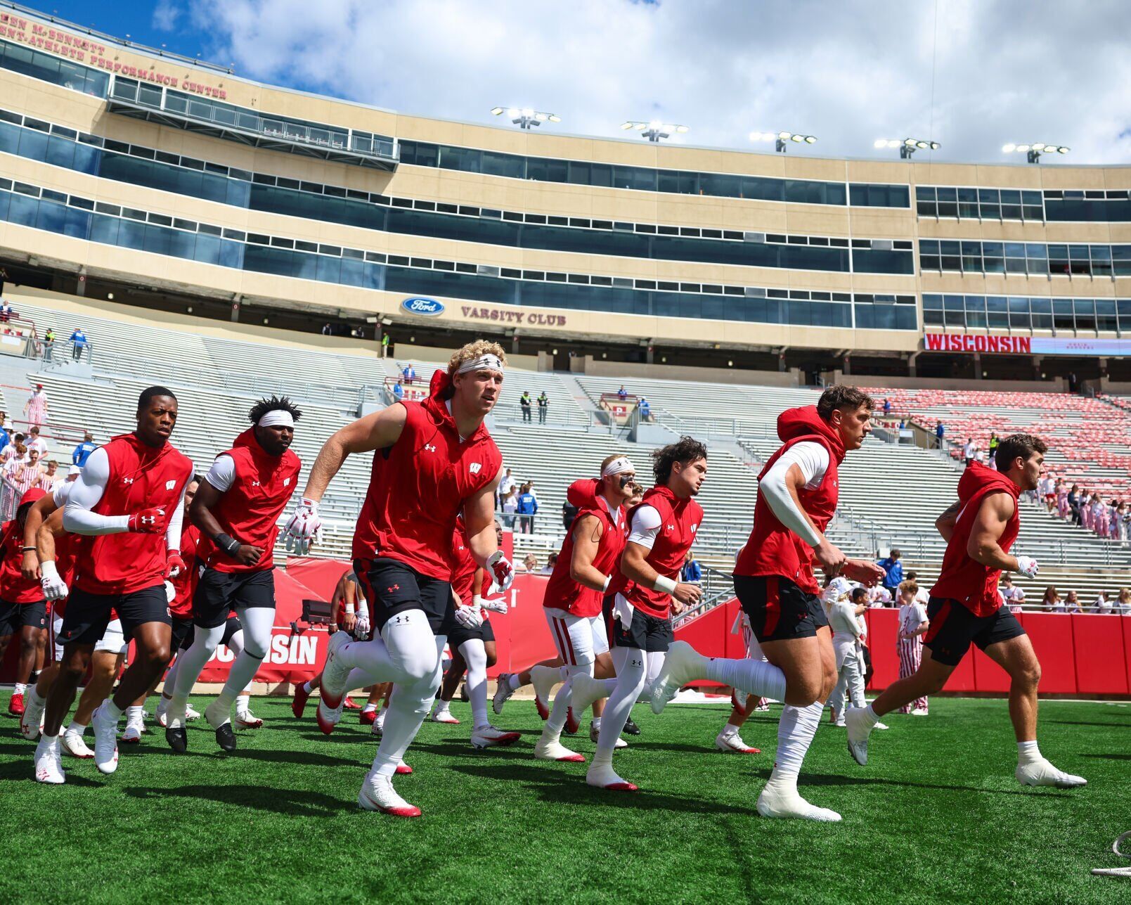 Live updates: Middle Tennessee State leads Wisconsin football after a quarter