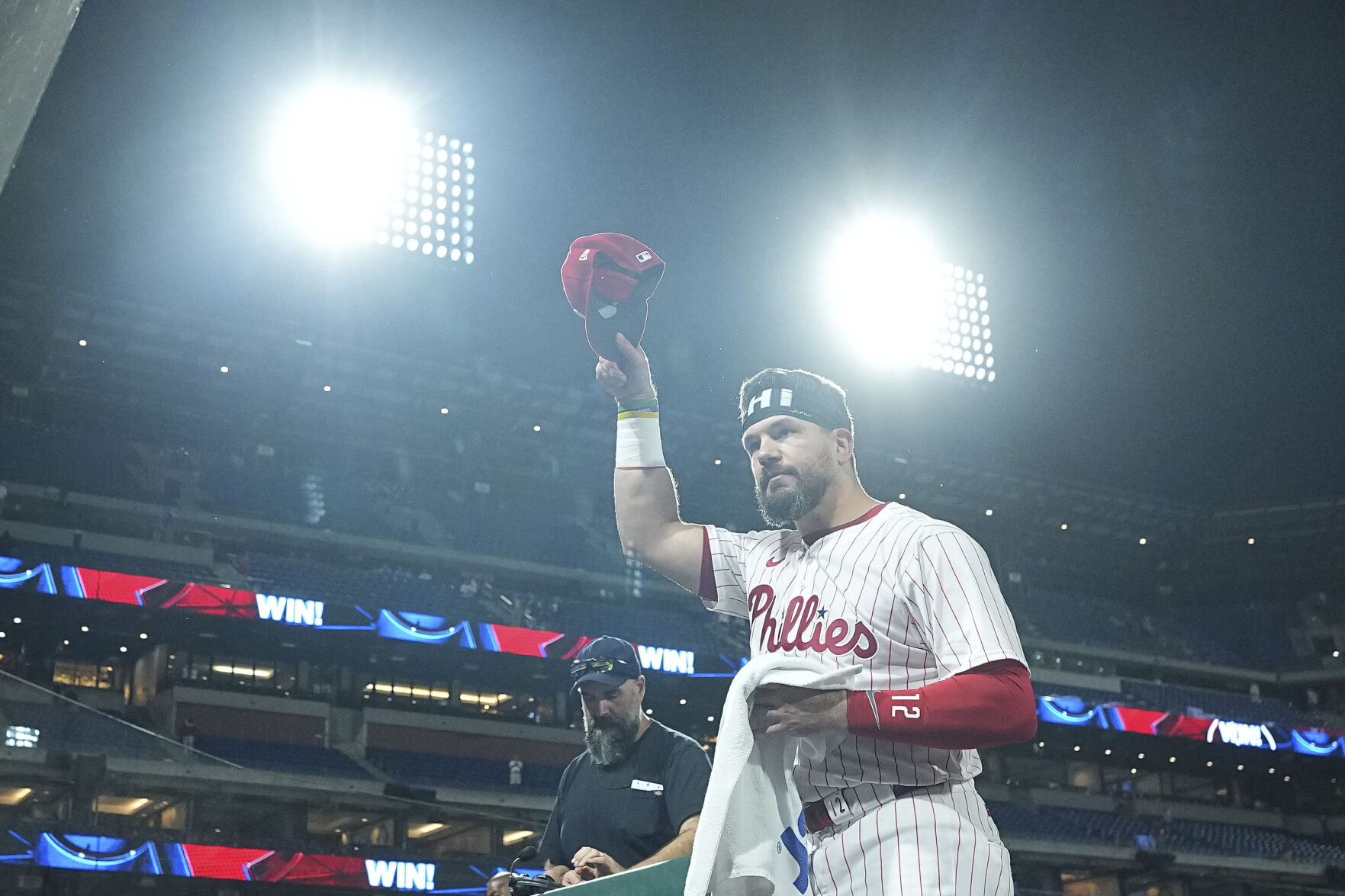 Kyle Schwarber smacks his 50th home run of the season in Phillies’ 9-3 win over Mets