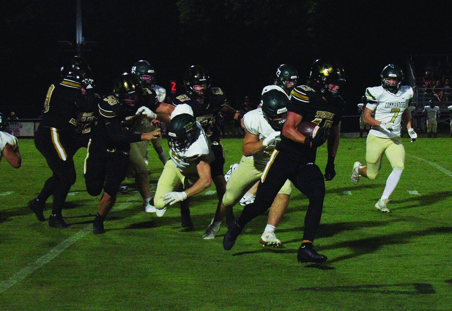 Tigers battle Commanders in Homecoming game