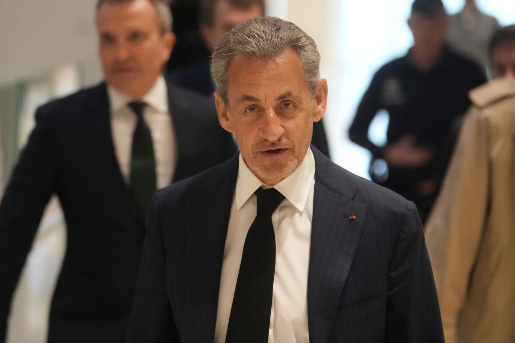  Paris court sentences Nicolas Sarkozy to 5 years in prison for criminal conspiracy in Libya case