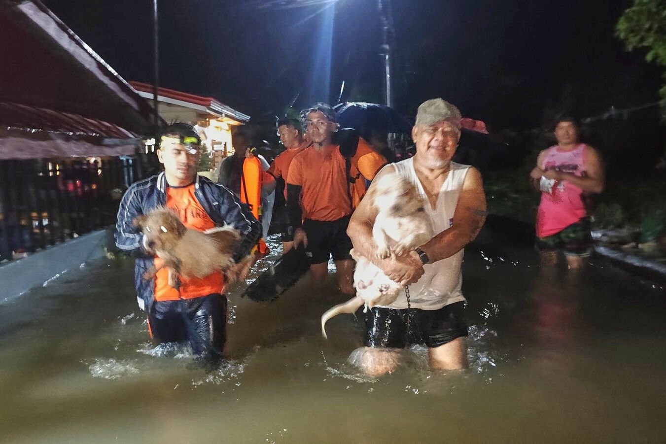 Another tropical storm hits the Philippines, causing 4 deaths and new evacuations