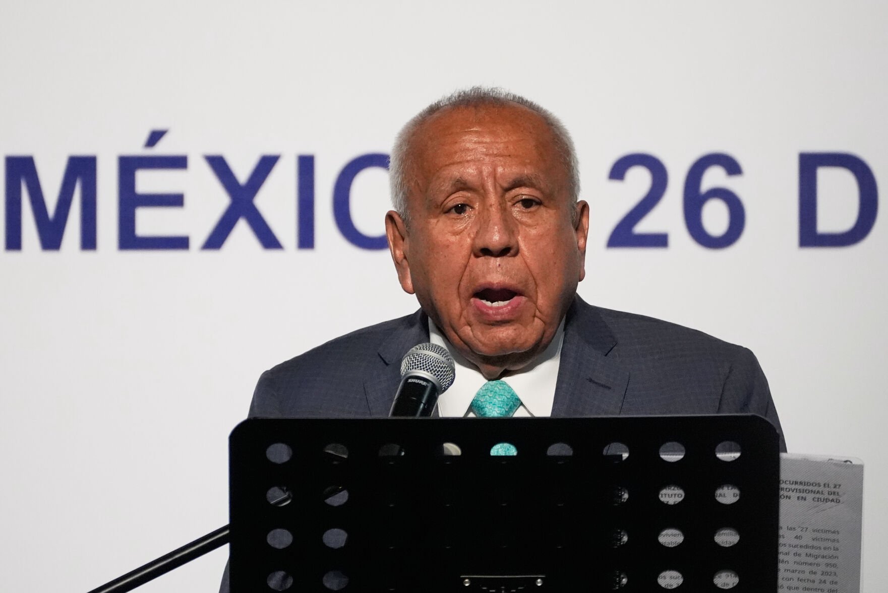 Former Mexico immigration chief apologizes for deadly detention center fire