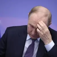  Russia’s central bank reveals GDP is shrinking, in a sign Putin’s war economy has slipped into recession