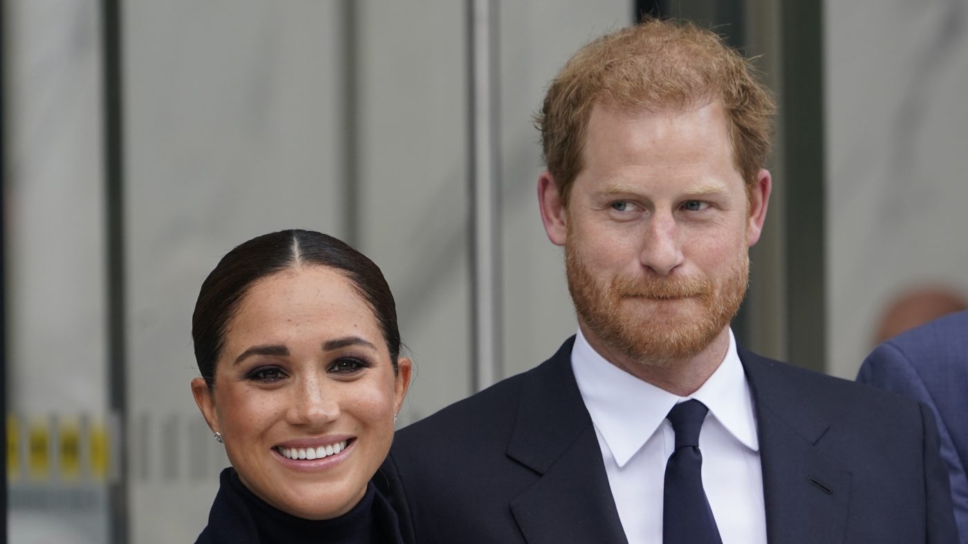 Harry and Meghan would consider resuming royal duties: Report