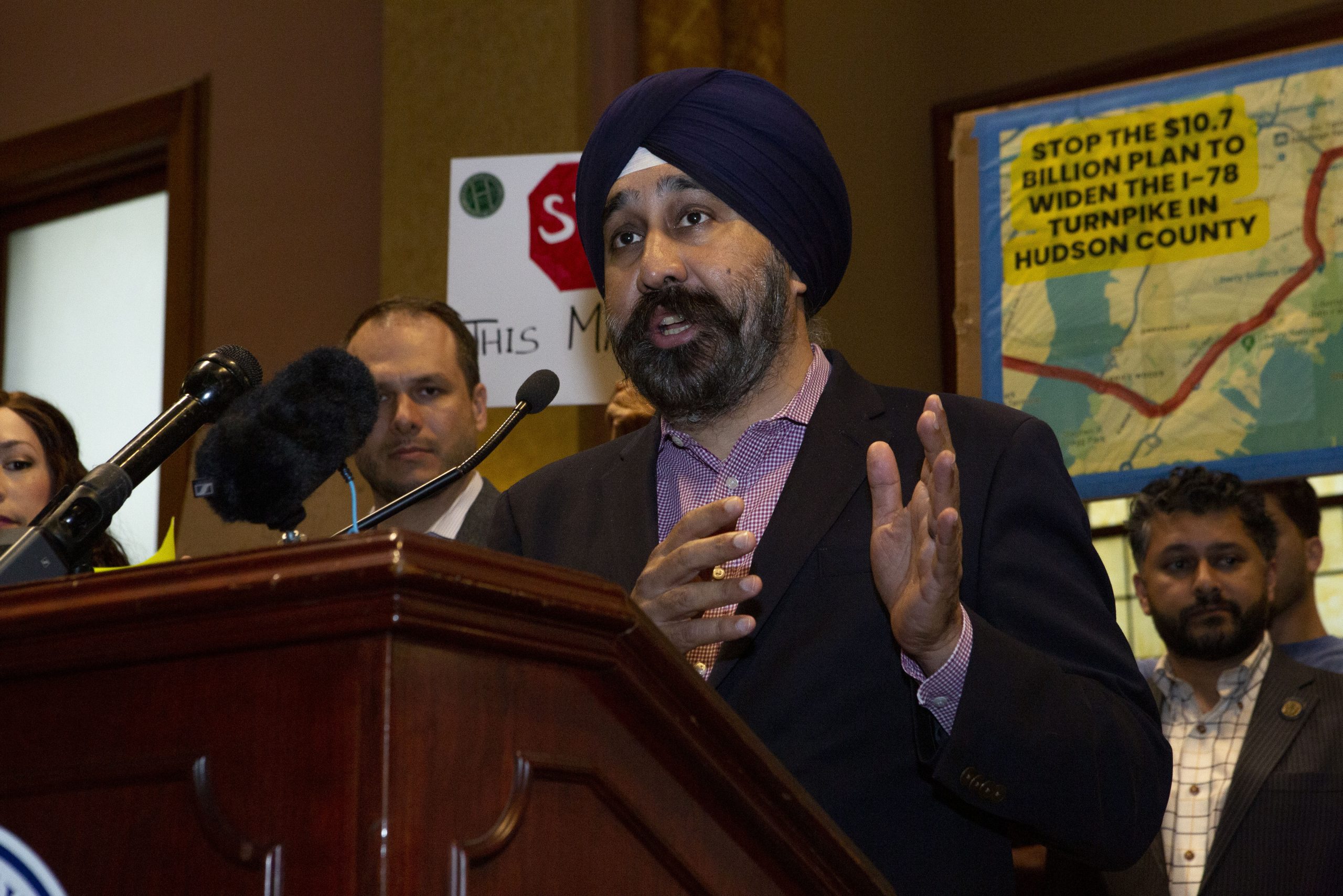  Solomon Adds Bhalla’s Endorsement in Bid for Mayor