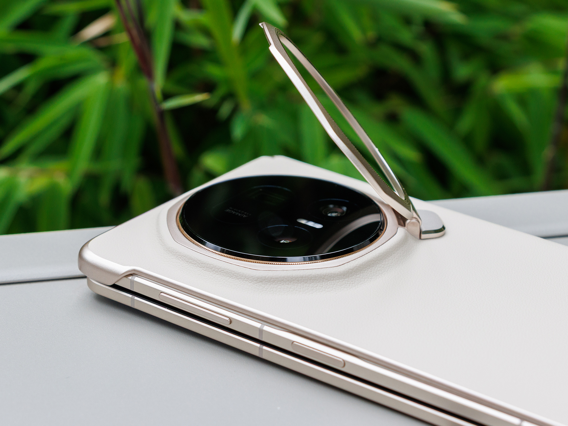 Honor Magic V6 tipped to launch with 200MP main camera