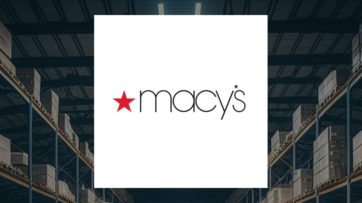 Telsey Advisory Group Raises Earnings Estimates for Macy’s