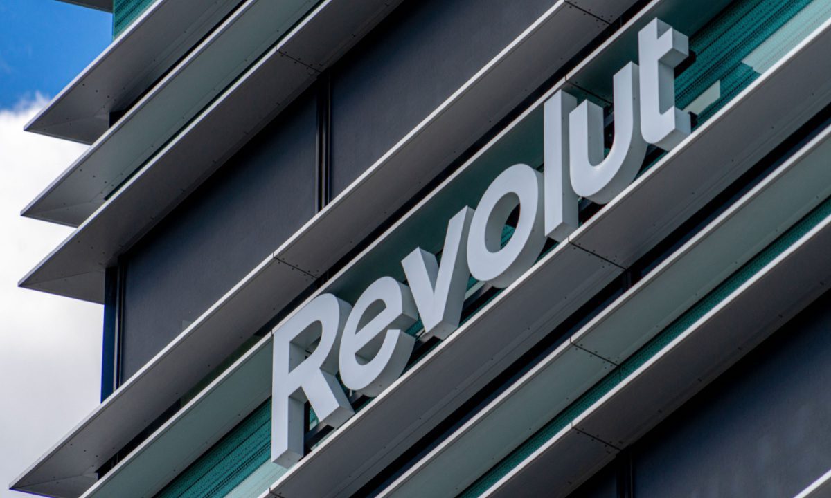  Revolut Seeks $75B in Secondary Share Sale