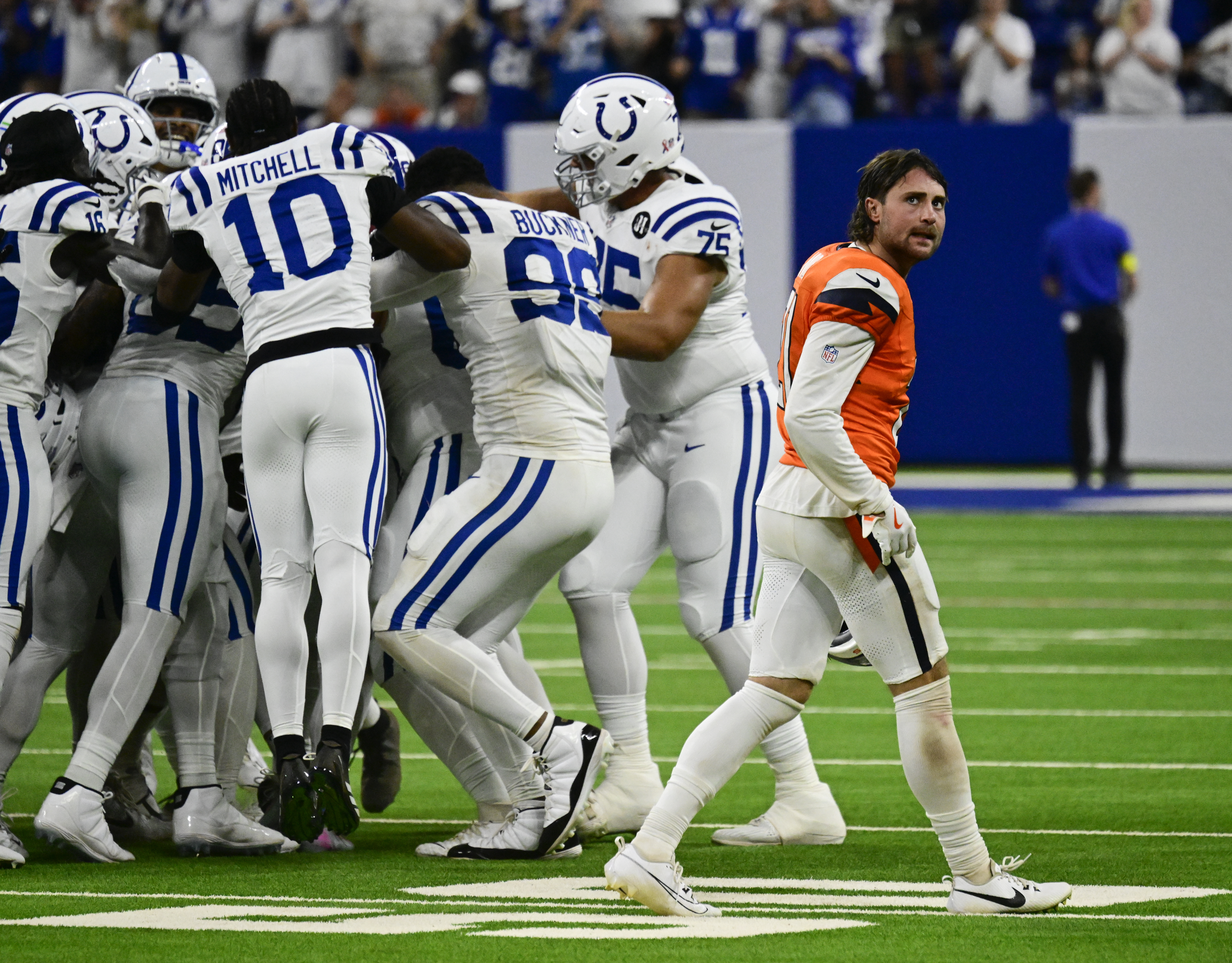 Broncos report card: Sean Payton’s play-calling shines, but Vance Joseph’s defense struggles in loss to Colts