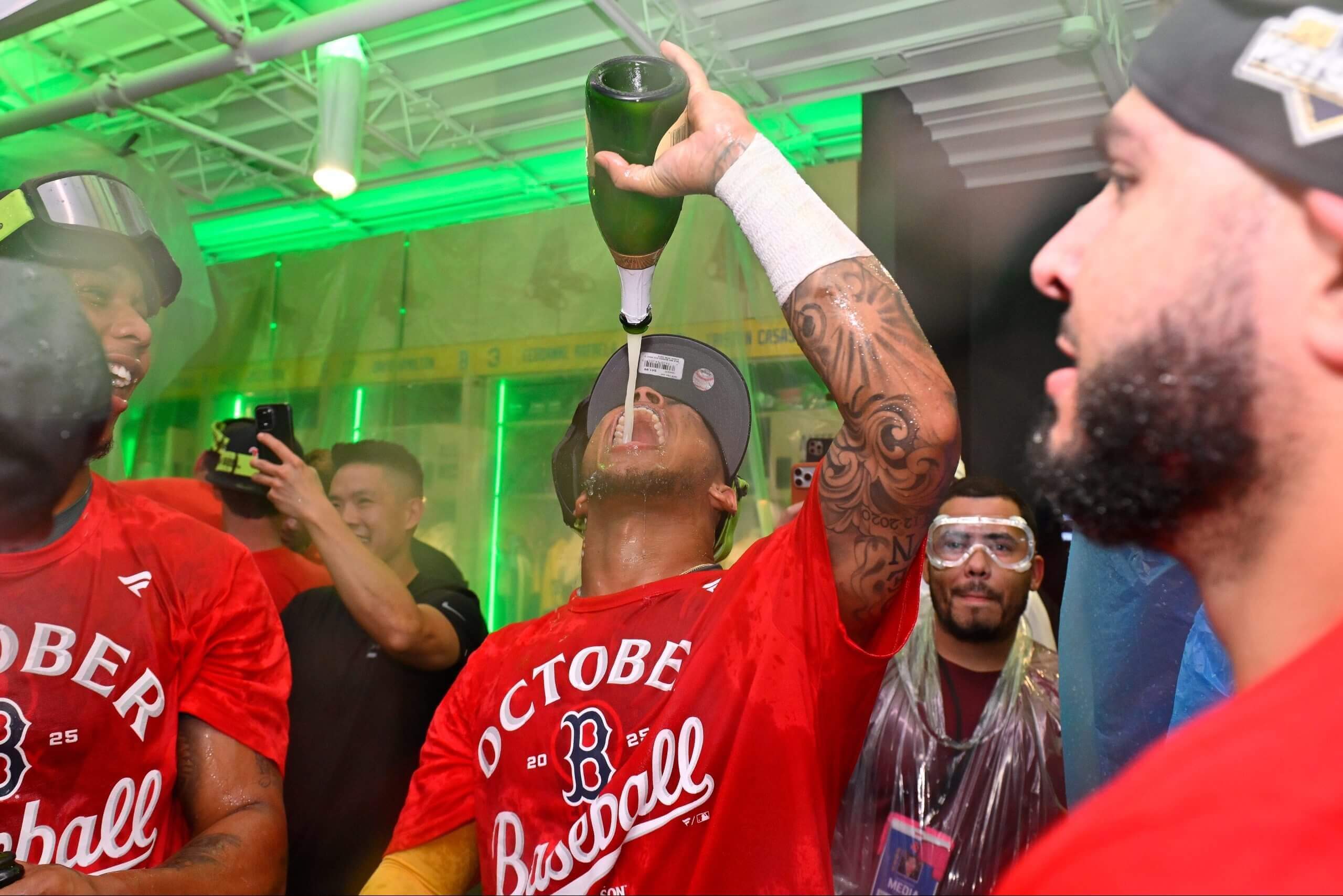 AL playoff race takeaways: Red Sox clinch playoff berth, Blue Jays and Yankees stay atop East