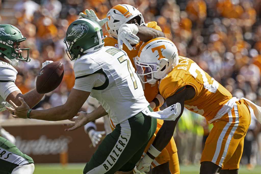 Joey Aguilar throws for 3 TDs to lead No. 15 Tennessee over UAB 56-24