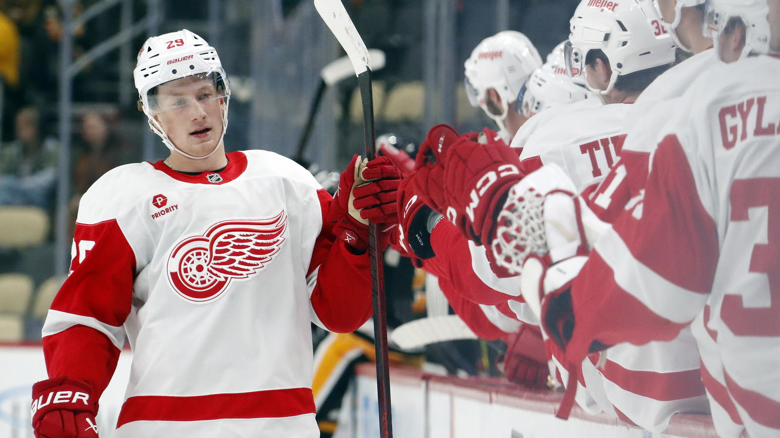 Red Wings Collapse Late, Fall 6-5 to Stars in Chaotic Game 2 of Prospect Showcase