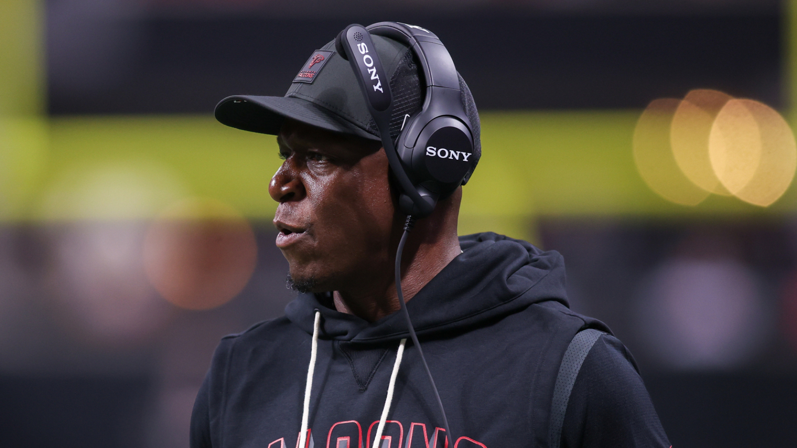 Falcons HC reveals pick for ‘best player in football’ — stats, oddsmakers support his take