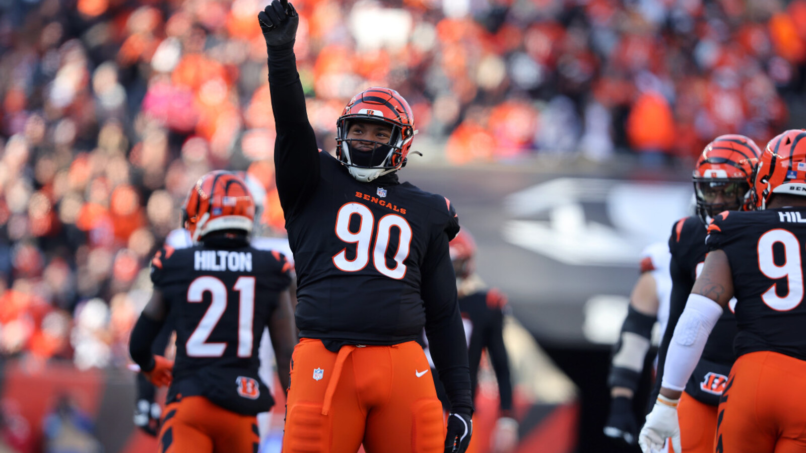  Bengals defensive tackle Kris Jenkins Jr. reveals he received an offseason boost from the other notable member of his family