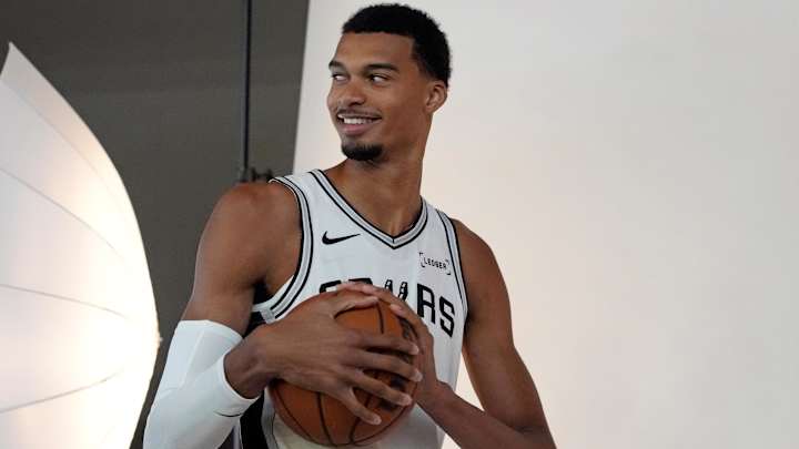  Spurs Give First Look at Victor Wembanyama’s Exciting Double Big Lineup