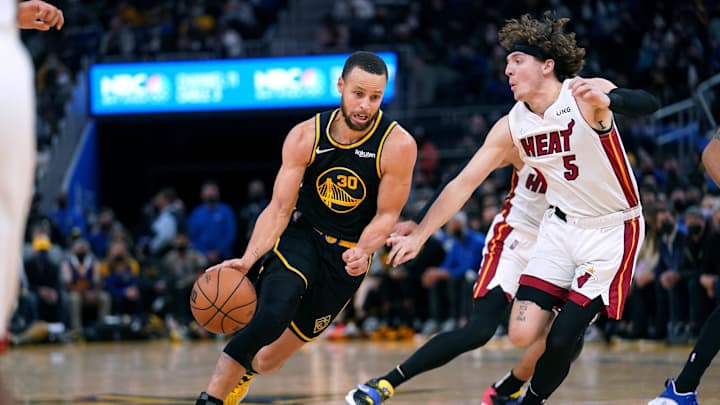 Pacers Notes: Pacers Sign Guard, Indiana Free Agent Working Out With Ex-Teammates, More