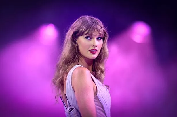  Taylor Swift defeats Leonardo DiCaprio and The Rock with Life of a Showgirl box office figures
