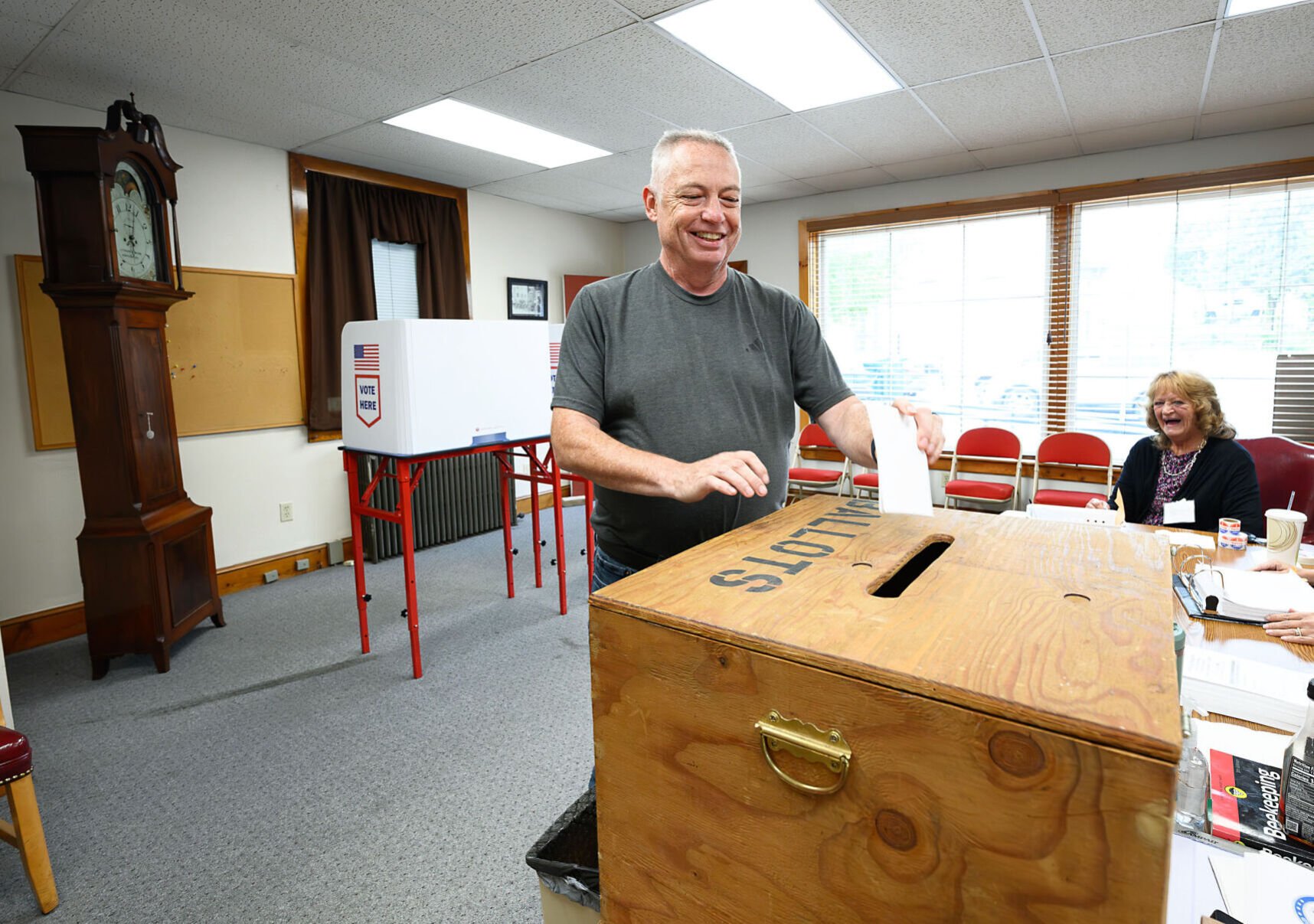  Emmitsburg elects incumbent, former commissioner to serve town