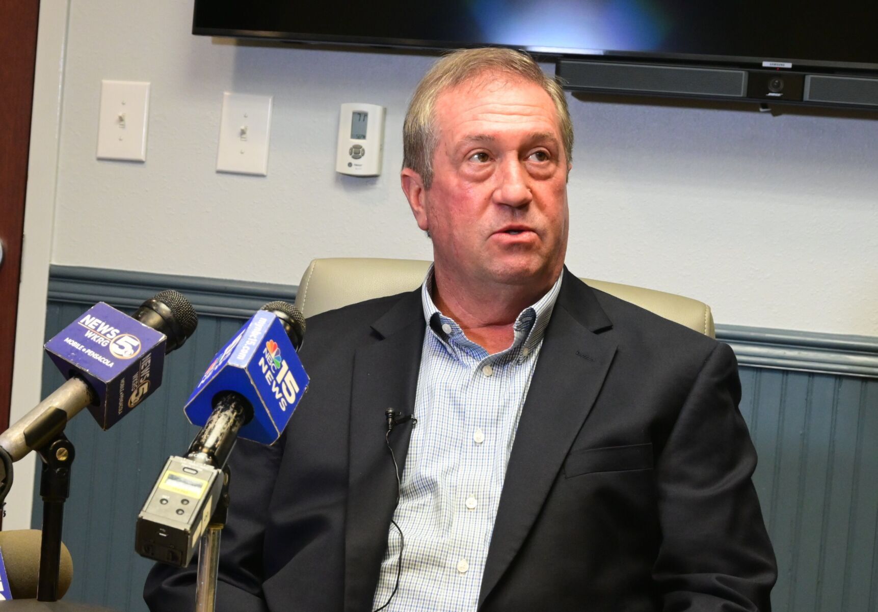 Mobile County Sheriff defends immigration operation after video shows deputies striking man