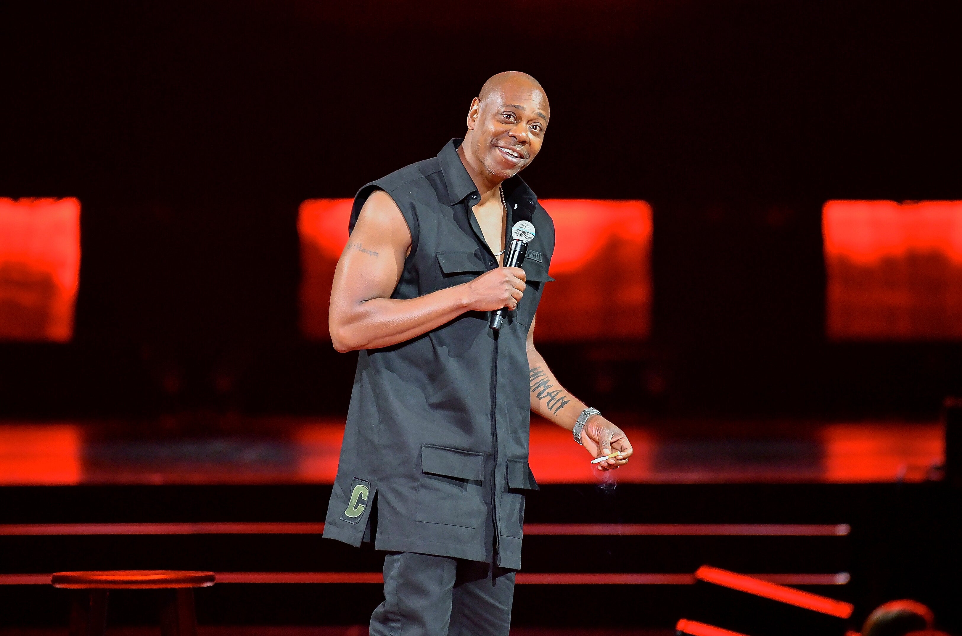  Dave Chappelle Takes On Free Speech In U.S. At Controversial Saudi Comedy Festival