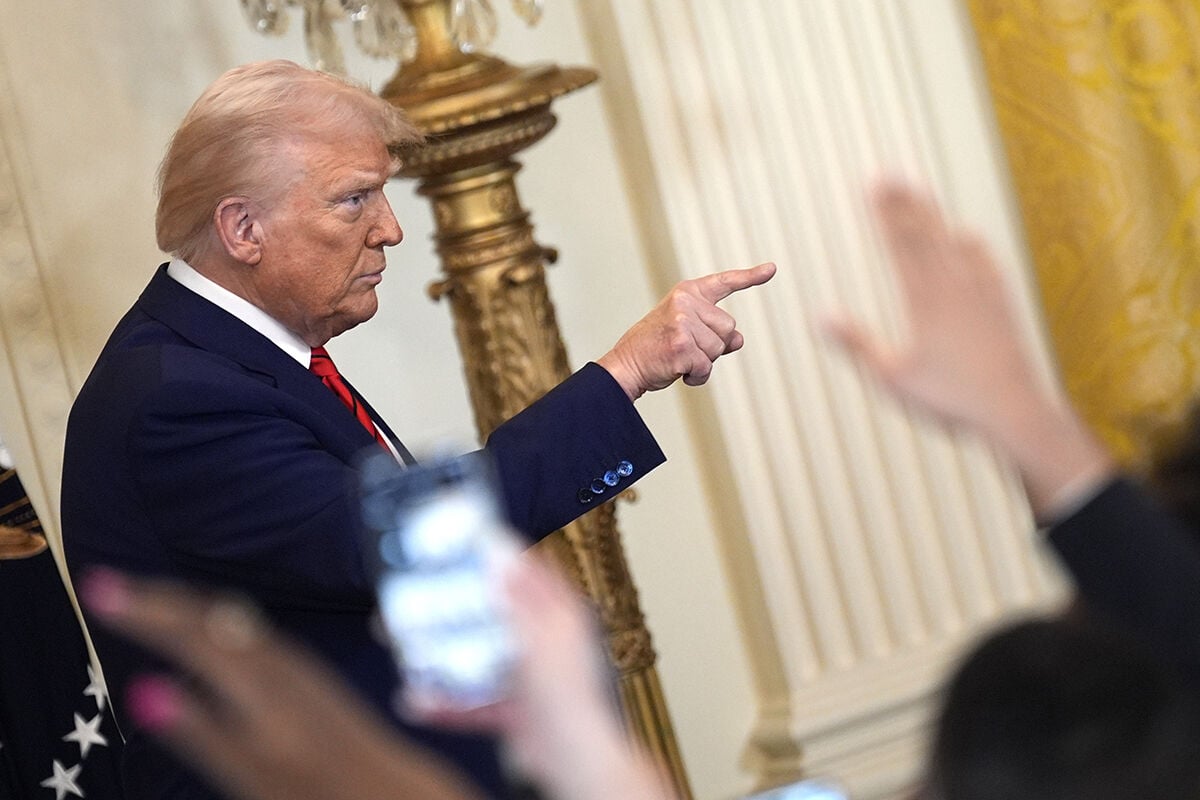 Trump to undergo physical exam Friday as health questions linger